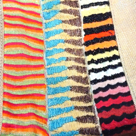 Anthropologie Jasper and Jeera gold and metallic colorful embroidered purse - Picture 14 of 16